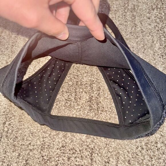 Buffbunny Allure Laser Cut Dotted Sports Bra in Black Size Medium - Picture 10 of 10